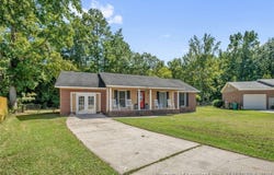 5543 HALLWOOD Drive, Hope Mills, NC 28348