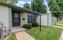 11118 Whispering Oaks Drive, St Louis, MO 63136