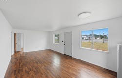 105 S 8TH St, Lakeside, OR 97449