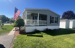 20 Town and Country Drive, Lisbon, ME 04250