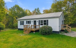 25 Brandy Lane, Hudson, ME 04449