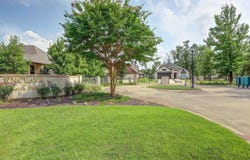 4 E Enclave Cir., Texarkana, TX 75503