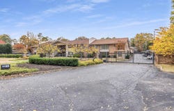 4400 POPLAR Ave, Memphis, TN 38117