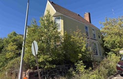 301 W 4th Street, Duluth, MN 55806