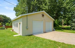 68334 Apple Lane, Benton Harbor, MI 49022