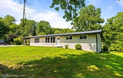 110 Skyline Drive, Oneida, TN 37841