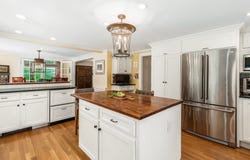 10 Burnham Road, Wenham, MA 01984