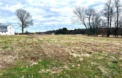 168 Constitution Ave, Cabot, PA 16023