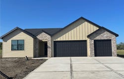 1102 Bluestem Circle, Baldwin City, KS 66006