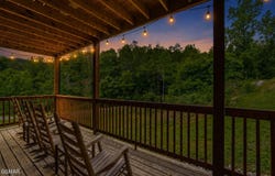 2933 Fiddlers Creek Way, Pigeon Forge, TN 37863