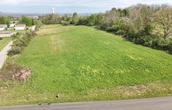 Bluebank Road, Morehead, KY 40351