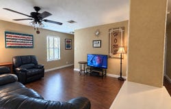 230 New Country Rd, Kyle, TX 78640