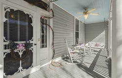 215 3rd Ave S, Columbus, MS 39701