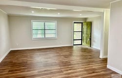 911 Crestview Dr S, Atlanta, TX 75551