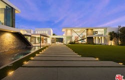 3000 Benedict Canyon Dr, Beverly Hills, CA 90210