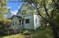 117 Virginia Ave W, Gilbert, MN 55741