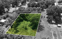 E Arthur St, Hamilton, MO 64644