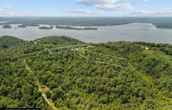 90 Float Dr, Waverly, TN 37185