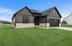 1216 Avalon Court, Franklin, KY 42134