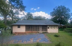 1205 6th Avenue, West Point, GA 31833