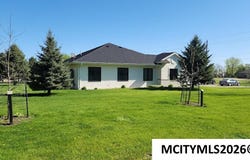 808 4th NE, HAMPTON, IA 50441
