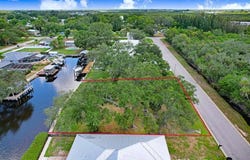 406 14TH Street SW, RUSKIN, FL 33570