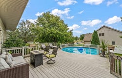 160 Deertrail Drive, Dyer, IN 46311