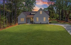 323 Wall Street, Campobello, SC 29322