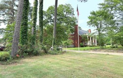 1808 Royal Oaks Dr, Malvern, AR 72104