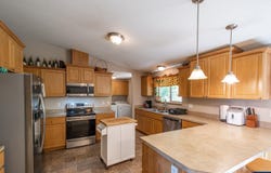 39042 Mount Hope Dr, Lebanon, OR 97355