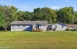 19125 E 1200 Road, Stockton, MO 65785
