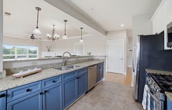 527 Pawtucket Blvd, Lowell, MA 01854