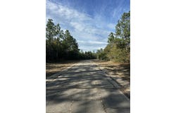 Valiant Drive, Chipley, FL 32428