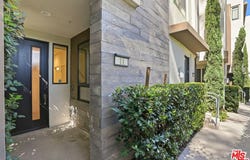 2111 N Cahuenga Blvd, Los Angeles, CA 90068