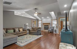 703 Burberry Lane, Rochester, IL 62563