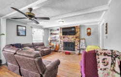 122 Robertson St, Hodges, SC 29653
