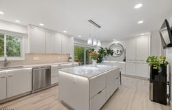 34 Bayberry Ct, Hillsborough Twp., NJ 08844-1402