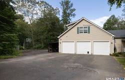 41 Wilson Drive, Oxford, CT 06478