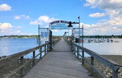 211-02 43 ave, BAYSIDE, NY 11361