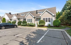 500 Mendon Road, Cumberland, RI 02864