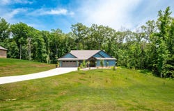 4032 Eagle Valley Drive, Benton, AR 72019