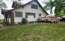 704 8th St, St. Paul, NE 68873