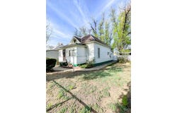 208 Lewis Ave, La Junta, CO 81050