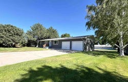 105 E 13TH STREET, Bayard, NE 69334
