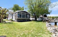 1069 LOCUST Drive, PASADENA, MD 21122