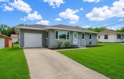 1129 Maxine Avenue, Waterloo, IA 50701