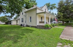 515 E 3rd N Street, Mount Olive, IL 62069
