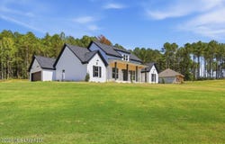 110 Cypress Lane, Mendenhall, MS 39114