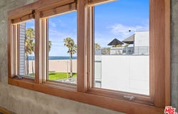 8 Brooks Ave, Venice, CA 90291
