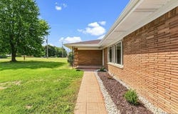 4099 E Atherton Road, Burton, MI 48519